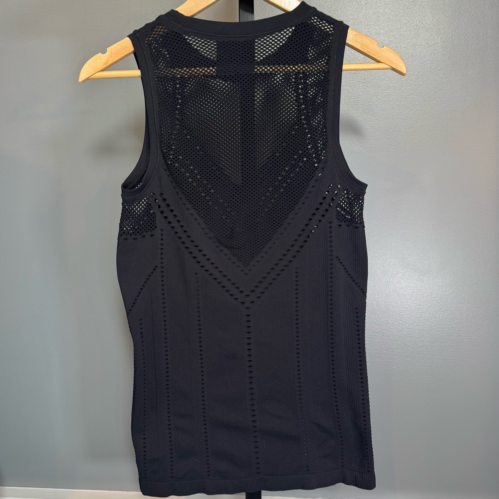 Athleta Oxygen Tank Black Seamless Mesh Top Small Perforated Workout Athletic - Picture 6 of 7